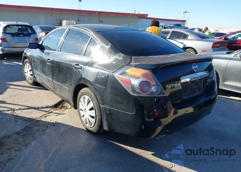 2011 Nissan Altima 2.5 S z USA, uszkodzony, nr VIN 1N4AL2AP7BN493867